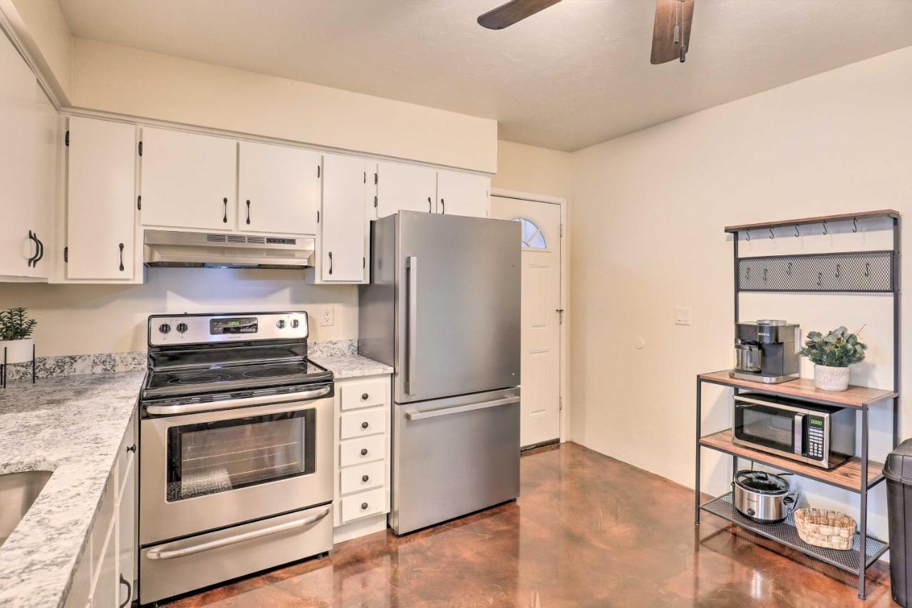 Sunny Tucson Abode With Fire Pit 9 Mi To U Of A Villa Exterior photo